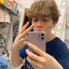 looru77 Telegram Logo